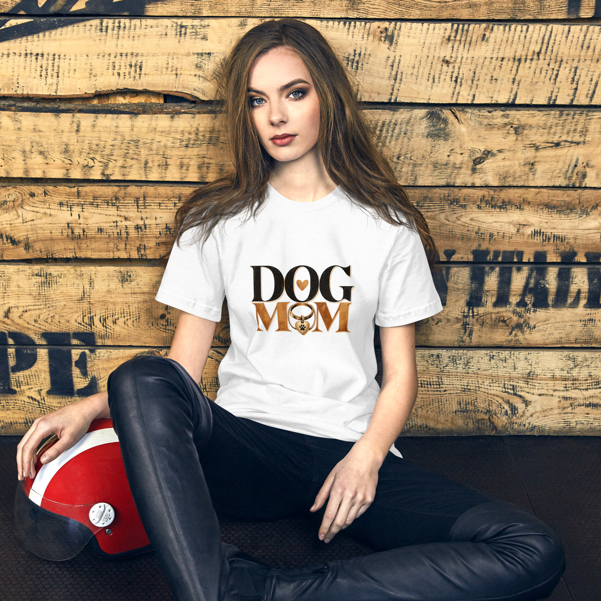 T-shirt Dog Mom — Canine Culture Golden Mask Wear – vue de face