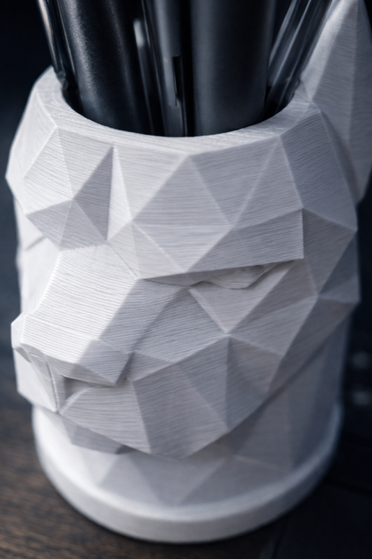 GUARDIAN DESK TOTEM W — Sculpture de Bureau Premium